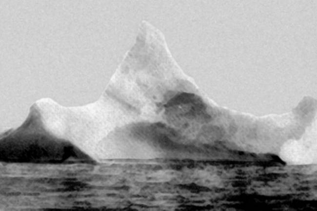 Мог ли «Титаник» при столкновении оттолкнуть айсберг своей массой?
